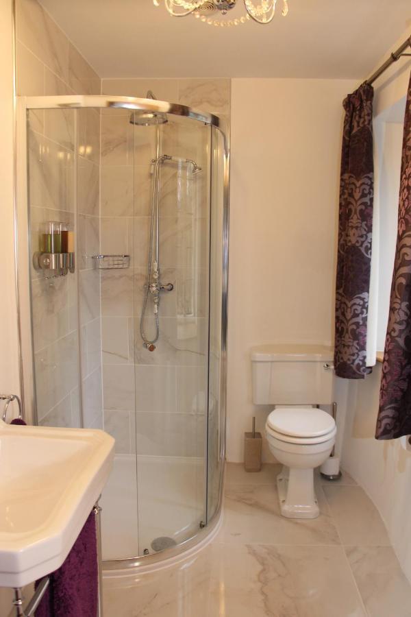 Y Fan Bed & Breakfast Caerphilly Exterior photo